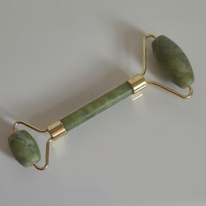 Green Jade Facial Roller